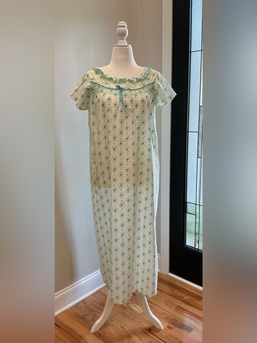 Vintage GrayMode Penny’s Blue and Green Floral Nightgown